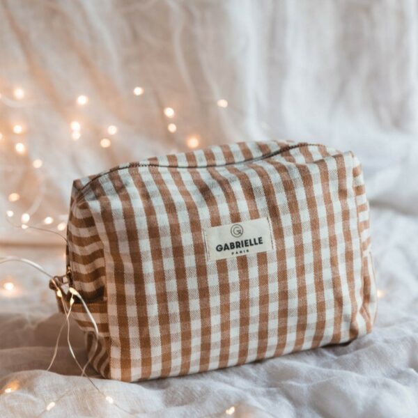 Trousse de toilette en coton vichy camel – Image 2