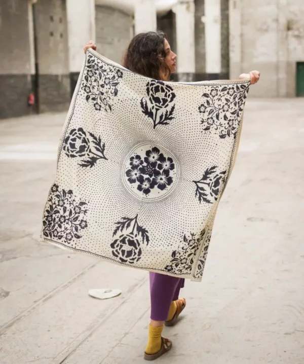 Grand foulard - Hindi bandana ecru – Image 2