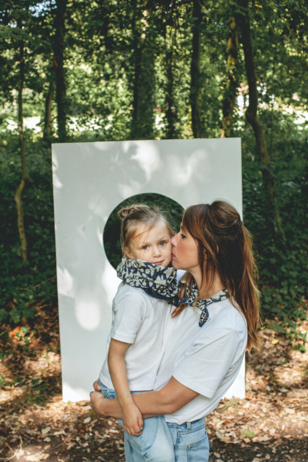 Petit foulard manika - coeur orage – Image 2