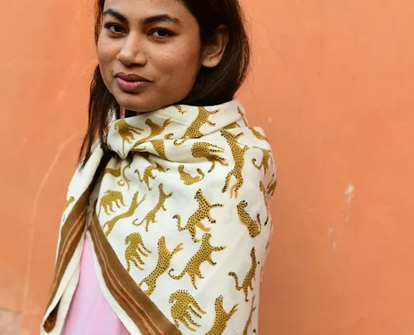 Grand foulard - fauve noisette – Image 2