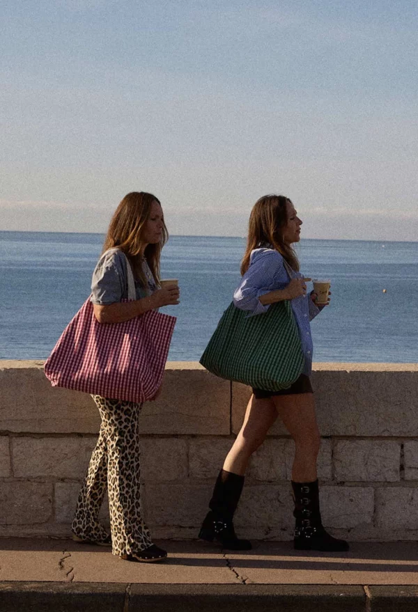 Sac de plage en coton vichy cerise – Image 2