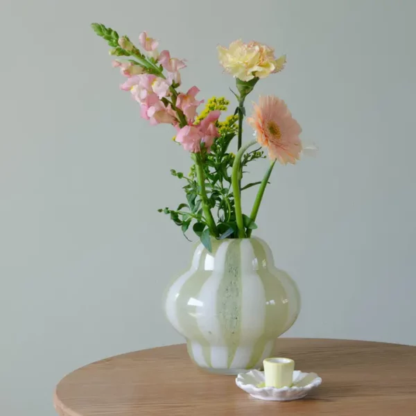 vase jaune rayures mila