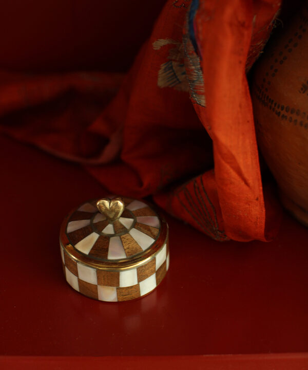 Boîte laiton nacré - damier coeur – Image 2