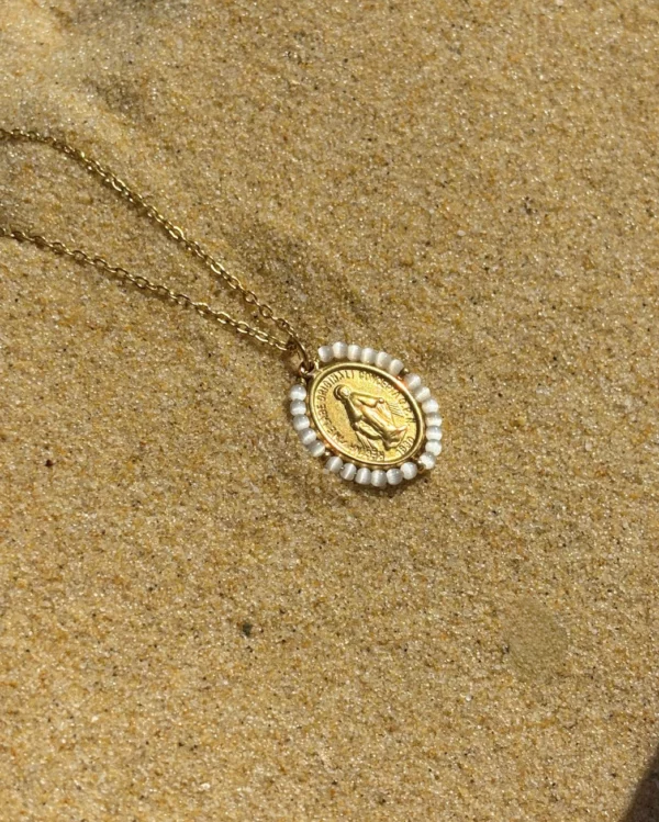 Santa Maria white - collier médaillon – Image 3