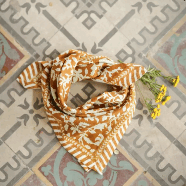 Petit foulard - Kate Caramel – Image 3