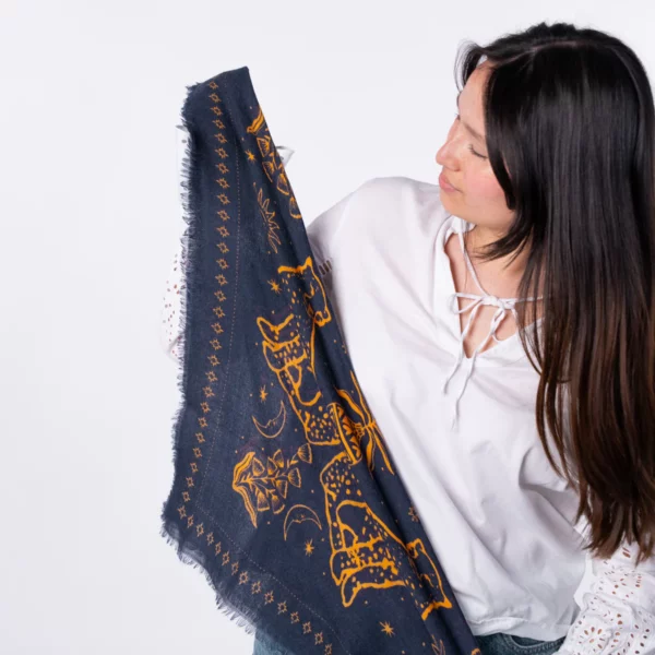 Petit foulard laine Sacha navy – Image 2
