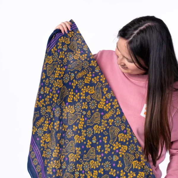 Grand foulard laine Constance Navy – Image 2