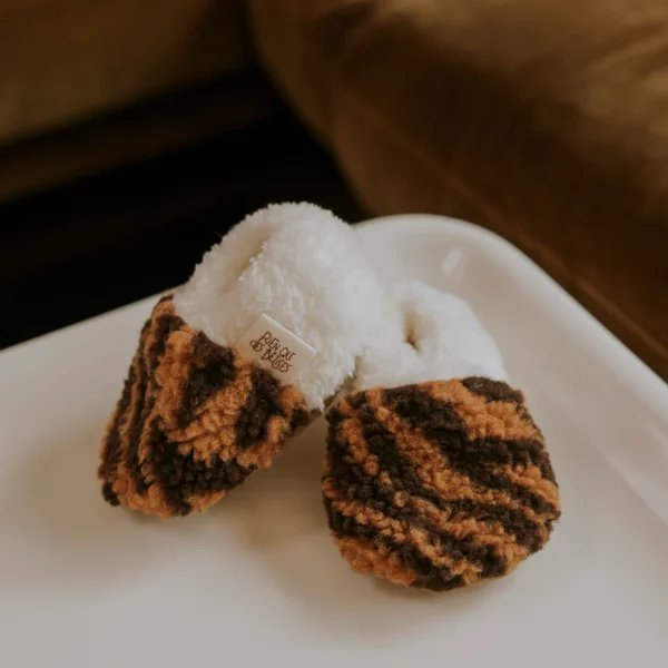 Chaussons velours tigre – Image 3