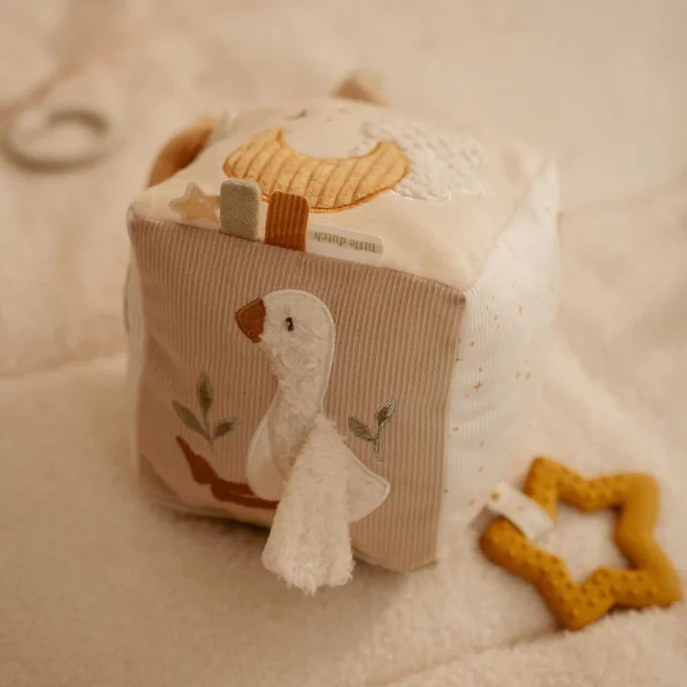 0029816_activiteitenkubus-beige-newborn-naturals