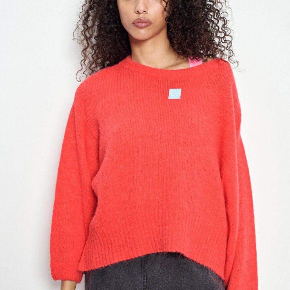 EAST18VCE26-SUNFL-MODEL-1-large