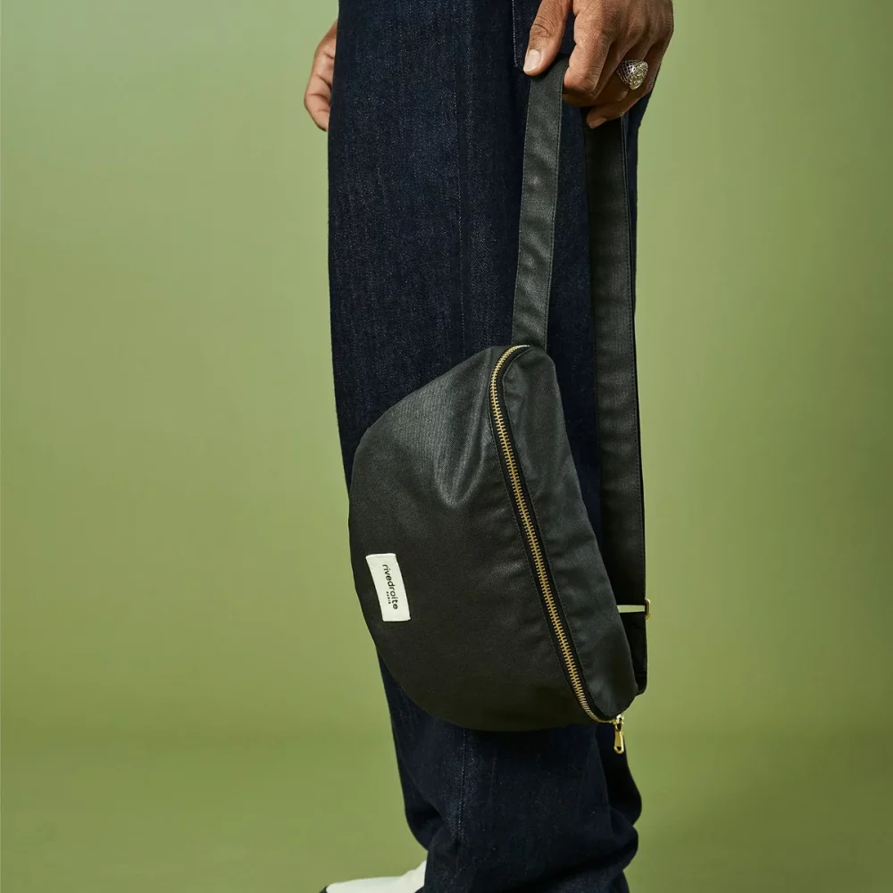 Fall25Bonformat_1800x1800