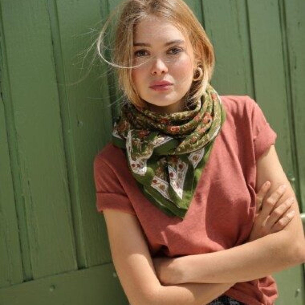 Foulard-grand-format-Scarlett-Mousse-380x475