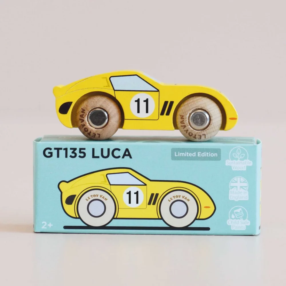 GT135-Luca-Classic-Car-Collection-Le-Toy-Van-Product-Packaging-1_bf0f72ad-8230-4ea2-bad6-f39de31ece18