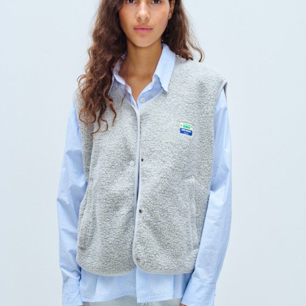 HOK16BE26-POL-MODEL-1-large