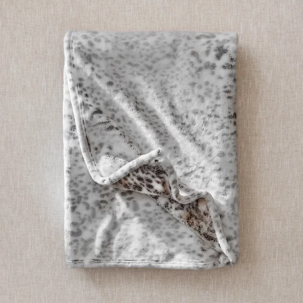 Plaid-tachet_-gris-waro-polaire
