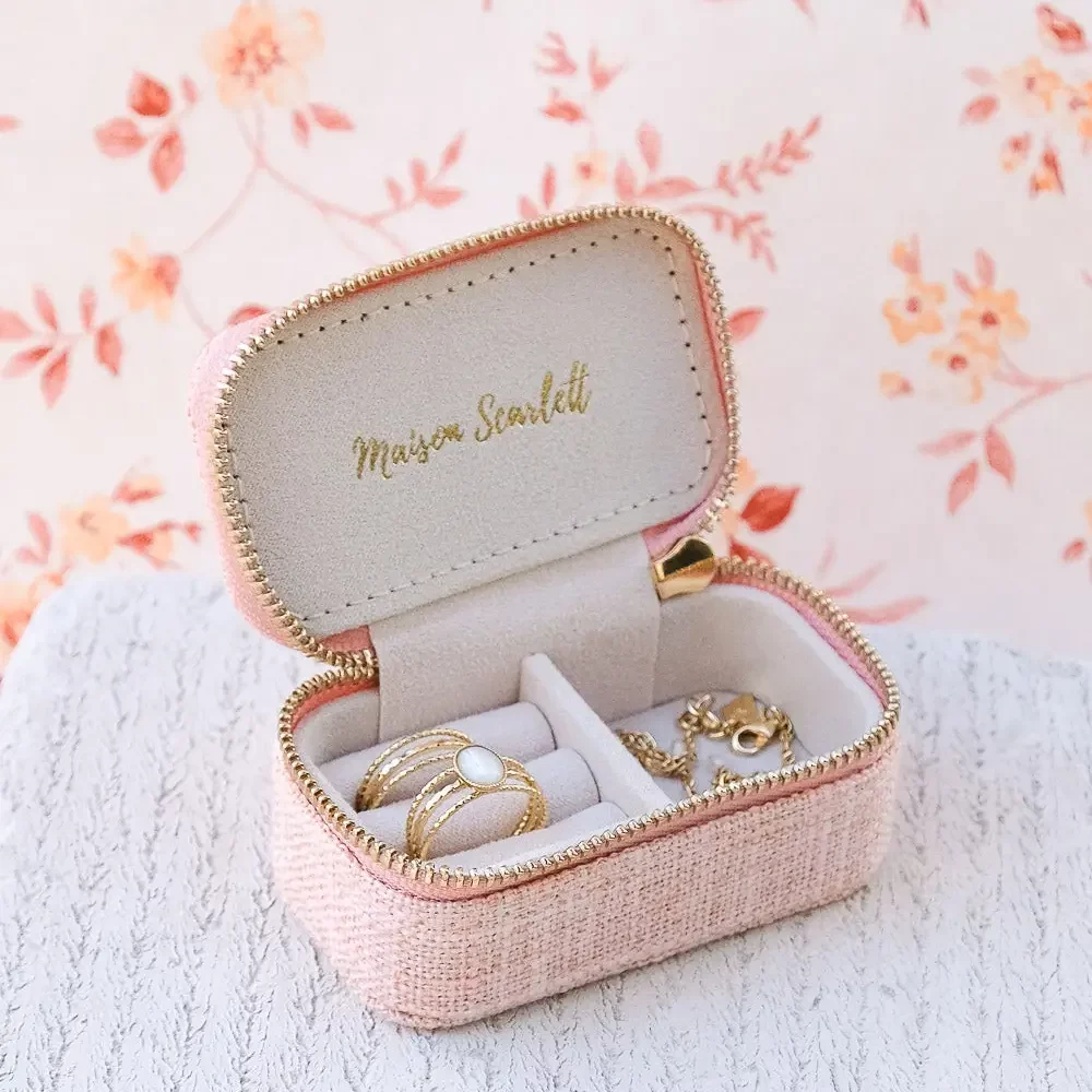 b8f2f8fdb61ba28c26ca03d9acbe49b1a0ab0cdfe826eb4a2c5464e39b30eec8