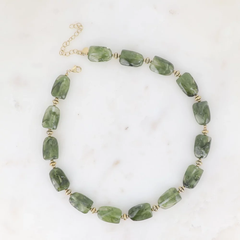 collier-sur-cable-perles-en-resine-coloree_kaki_67165d9d96225