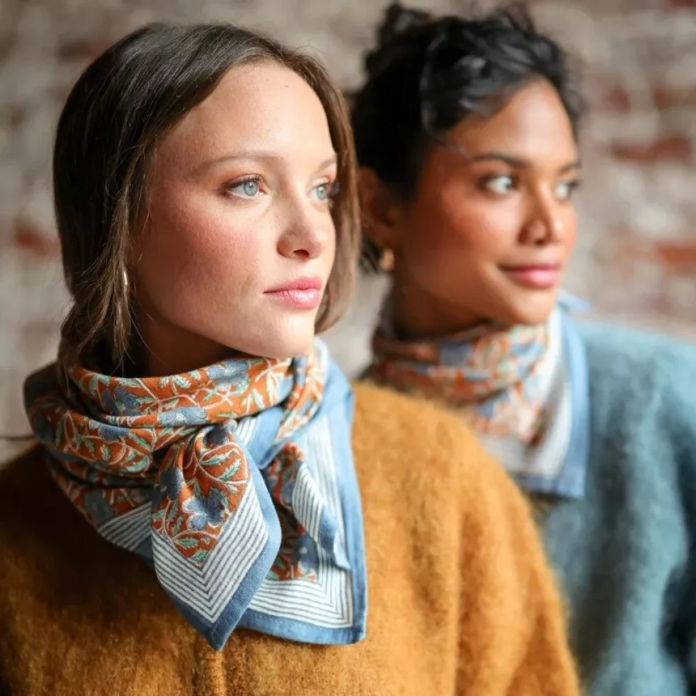 foulard-grand-format-pia-brique-4-836x1000