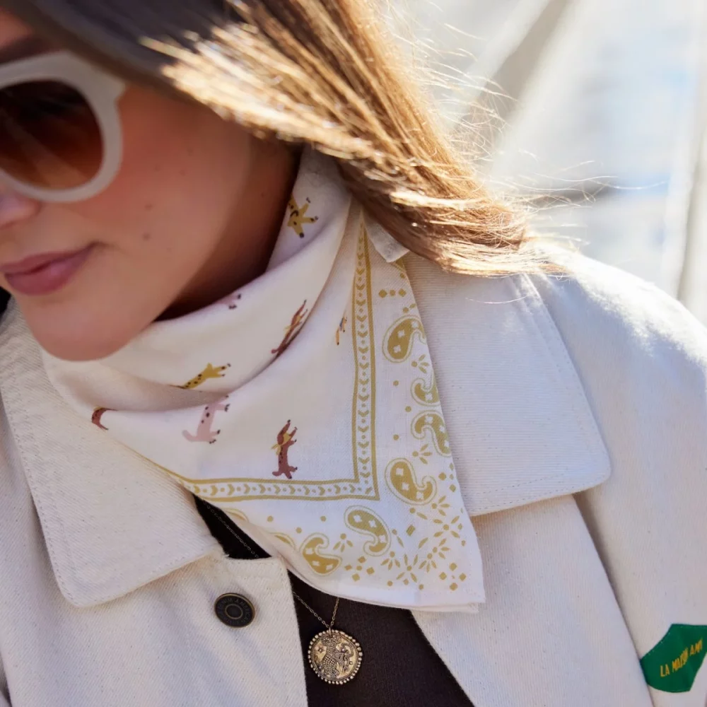 foulard-indien-enfant-teckel-ecru (1)
