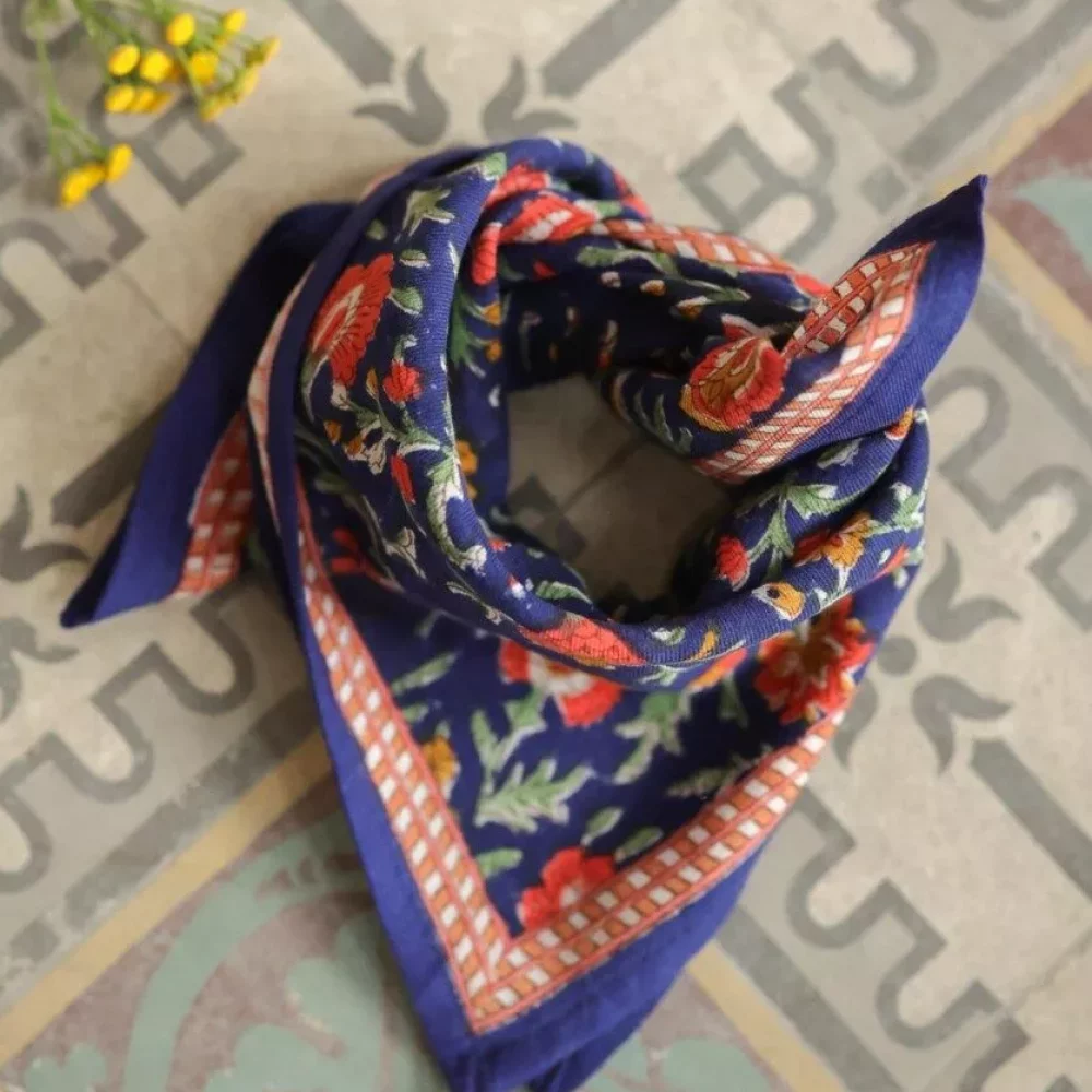 foulard-petit-format-mina-indigo-1-836x1000