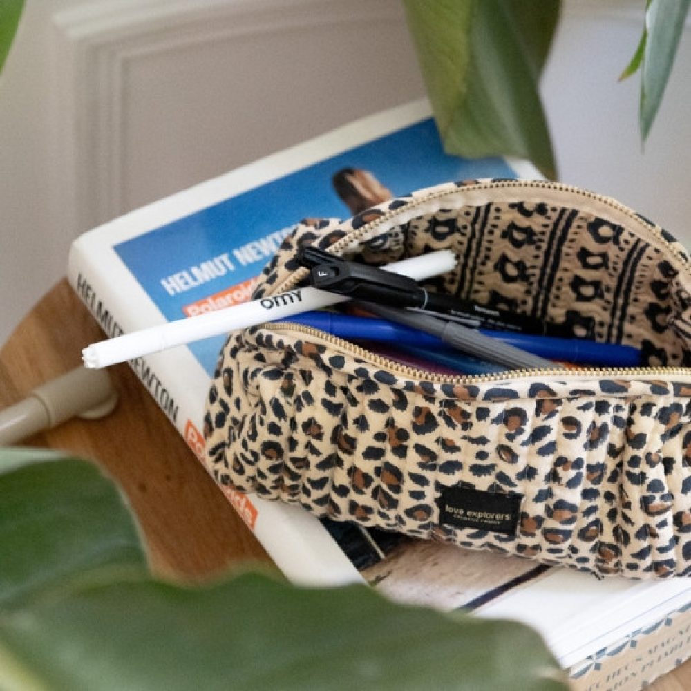 love-explorers-pencil-bag-leopard-beige (3)