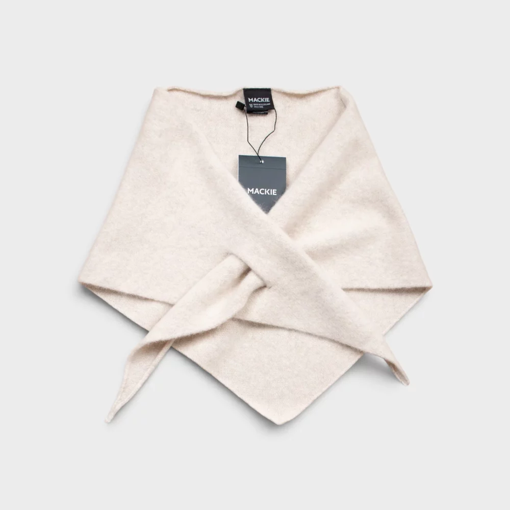 mackie-ardmhor-triangle-hole-scarf-natural-1