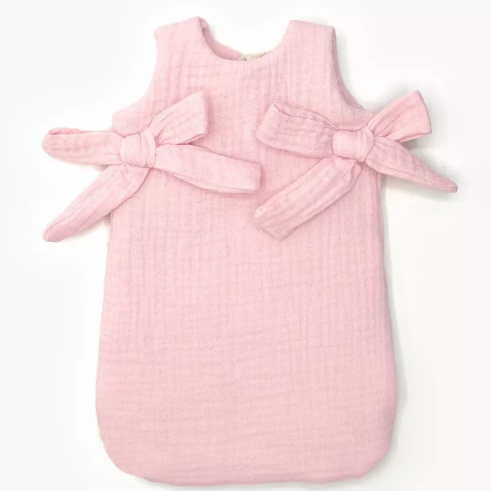 minikane-accessoires-poupee-turbulette-a-noeuds-gaze-de-coton-fraise