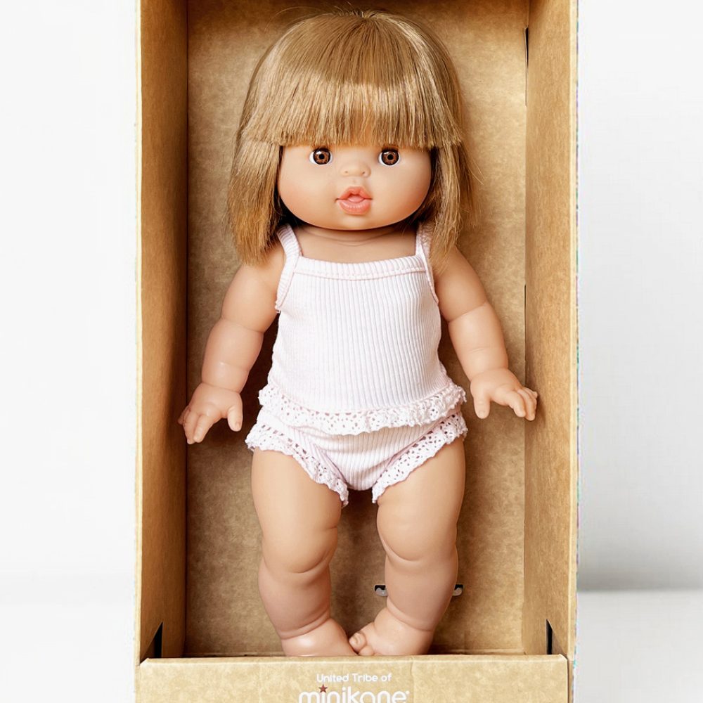 minikane-poupee-gordis-34cm-zoe-dessous-rose-pastel-boite