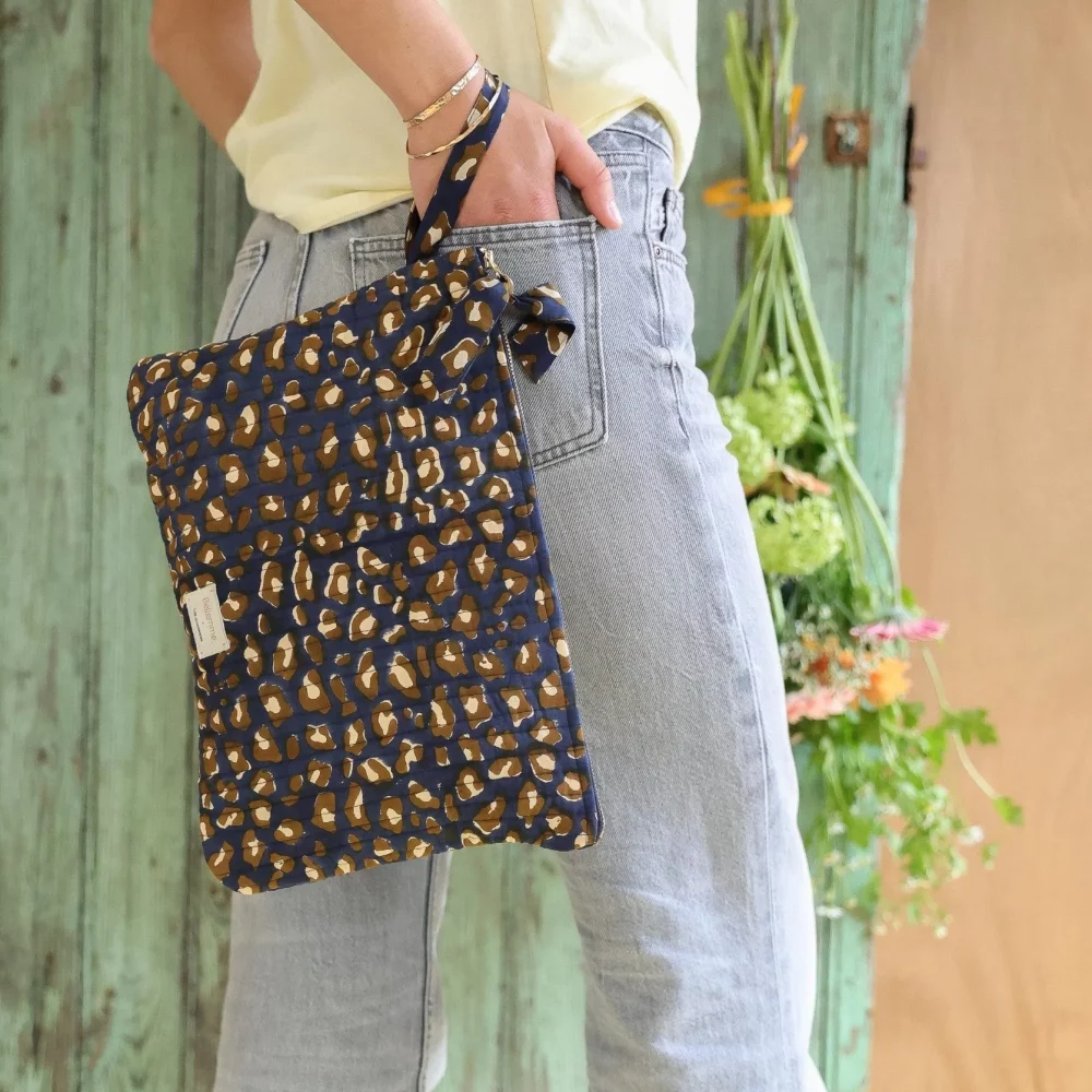 pochette-l-leopard-navy