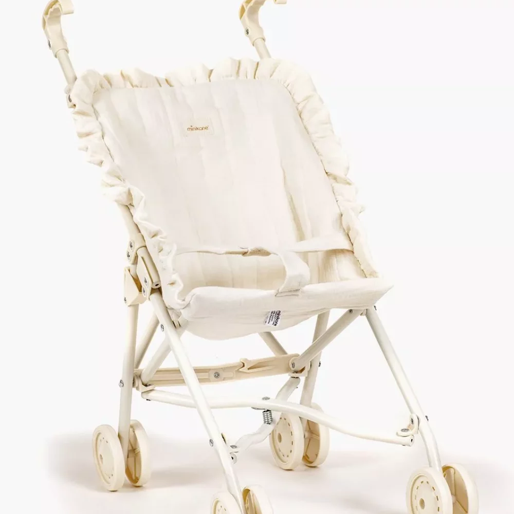 poussette-poupee-enfant-made-in-france-minikane-gordis-poussette-a-volants-mastic
