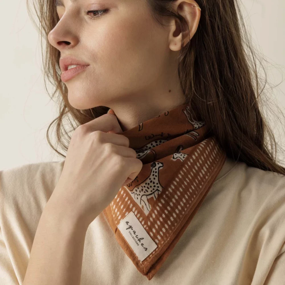 small-foulard-manika-pongo-take-away (16)