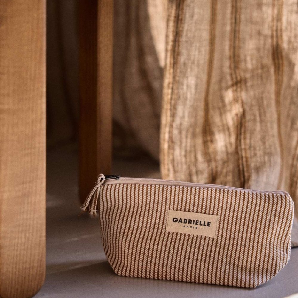 trousse-de-beaute-rayures-argile